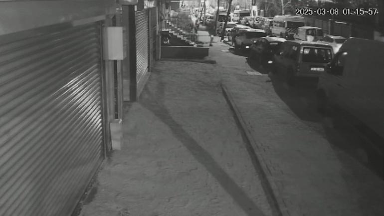 Bahçelievlerde bir kişinin hayatını kaybettiği silahlı saldırı kamerada