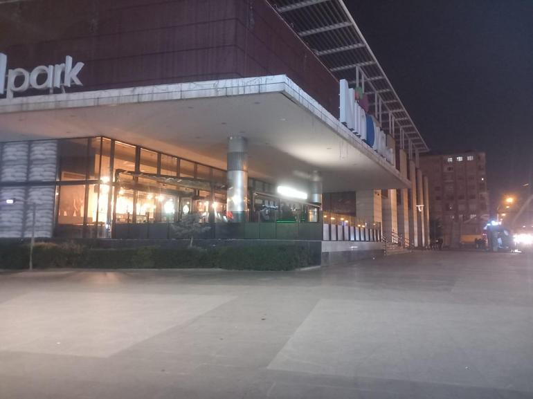 Diyarbakırda kafede silahlı saldırı; Merve Nur öldü, 1 yaralı