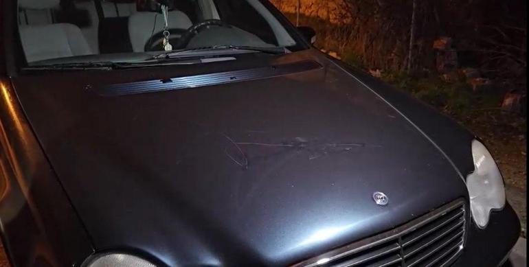 Çorum’da park halindeki 10 otomobile zarar verdiler