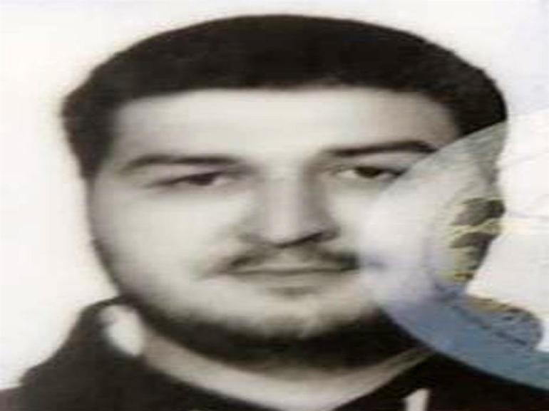 2 ay önce evlendiği hemşire eşini satırla öldürdü