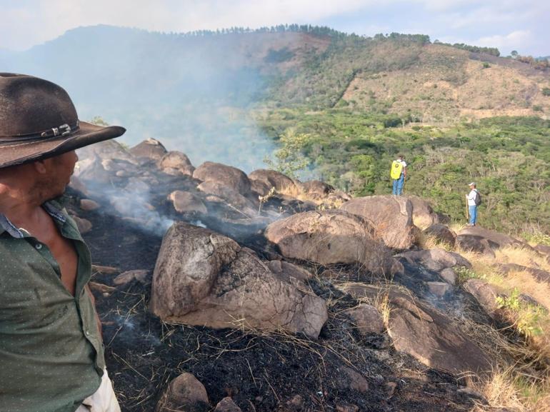 Guatemaladaki Fuego Yanardağı patladı