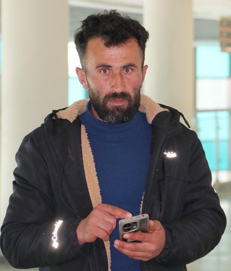 Bakkala giderken köpeklerin saldırısına uğrayan Murat, ağır yaralandı