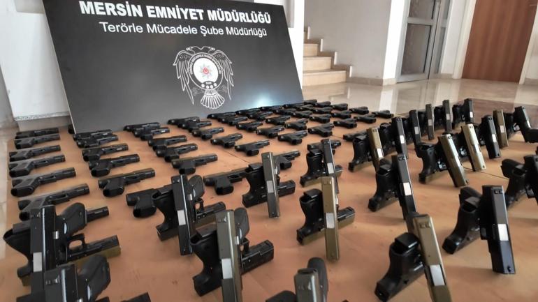 Mersinde 353 tabanca ele geçirildi: 3 gözaltı