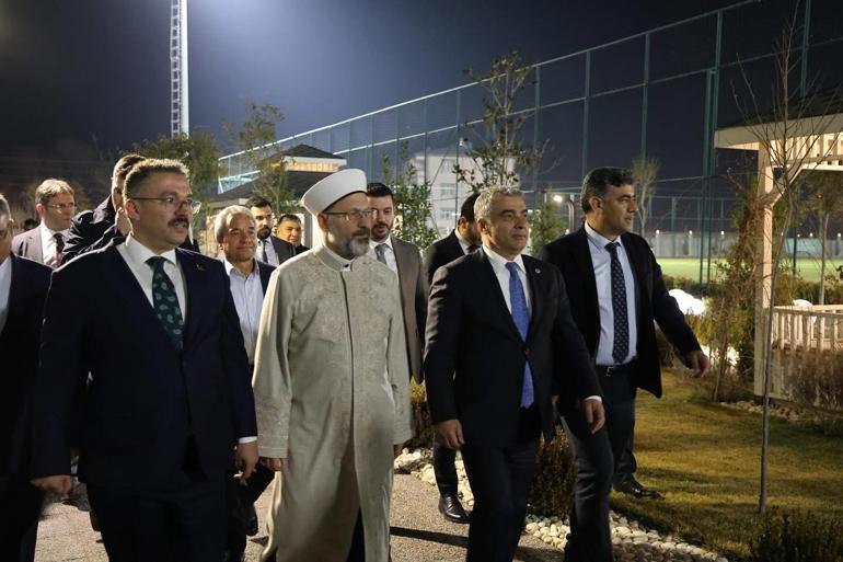 Diyanet İşleri Başkanı Ali Erbaş, Iğdır Sporu ziyaret etti