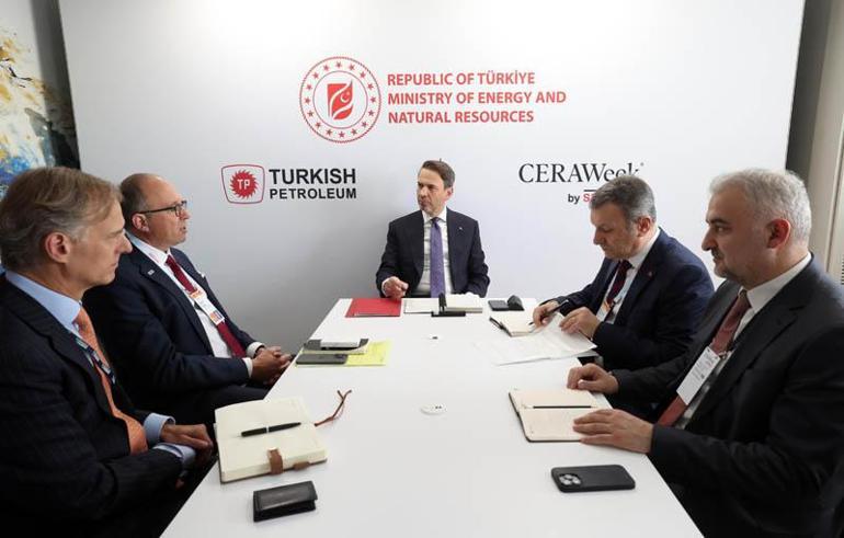 Bakan Bayraktarın ABD temasları sürüyor