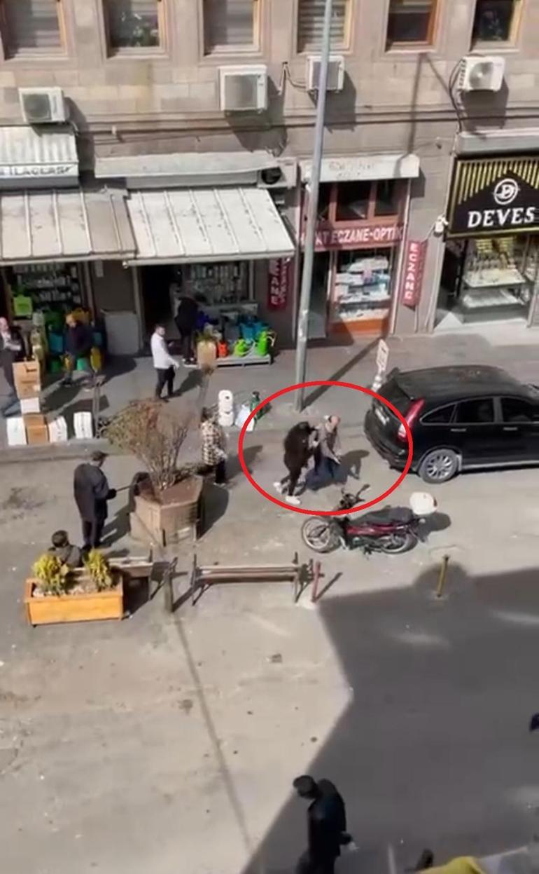 Kendisine tacizde bulunduğunu iddia ettiği şüpheliyi polise teslim etti