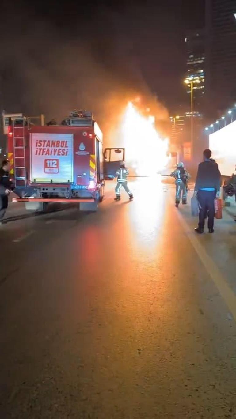 Şişli’de alev alan İETT otobüsüne yangın tüpü ile müdahale yetersiz kaldı; yangını itfaiye söndürdü