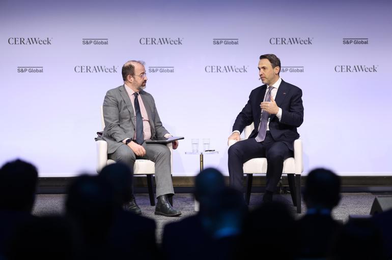Bakan Bayraktar, CERAWeek 2025’te Türkiye’nin enerji vizyonunu ve stratejisini paylaştı