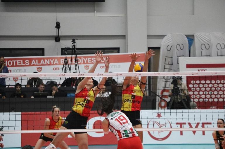 İzmir derbisinde kazanan Göztepe oldu