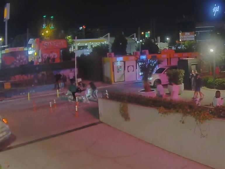 Duruşma salonunda öldürülen baba-oğlu kavgada darbeden 2 müşteki sanığa ceza