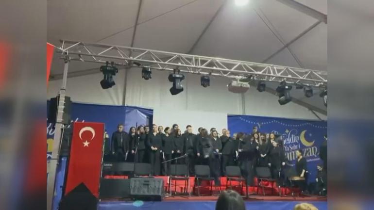 Gaziosmanpaşa Belediyesinin düzenlediği Ramazan etkinliğinde sahne çöktü: 4 yaralı