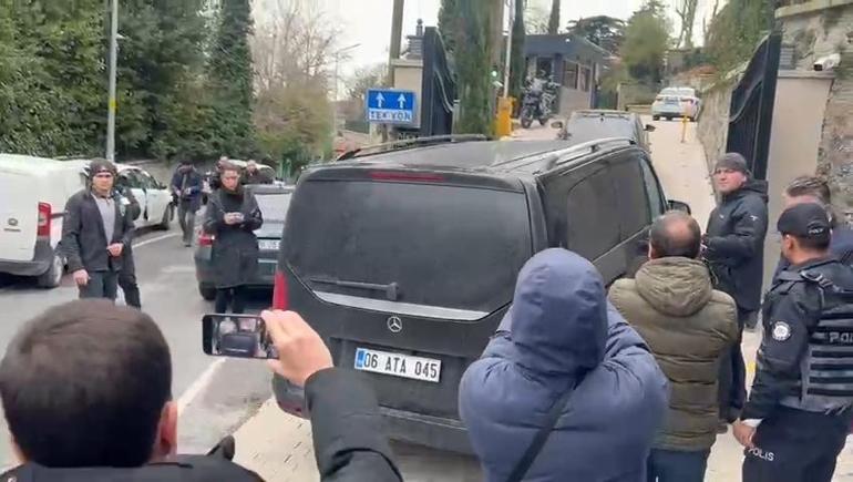 CHP Genel Başkanı Özgür Özel, İmamoğlunun evine geldi