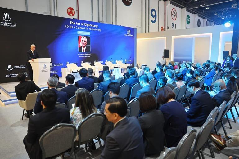 Bakan Bolat: Türkiye, küresel yatırım trendlerinde oyun kurucu olmayı sürdürecek