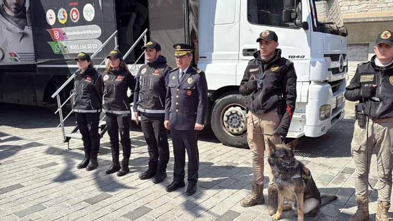 Taksimde Türk Polis Teşkilatının kuruluşunun 180inci yıl dönümü kutlandı