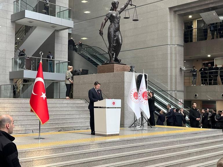 Şehit Savcı Mehmet Selim Kiraz ölümünün 10uncu yılında adliyede anıldı