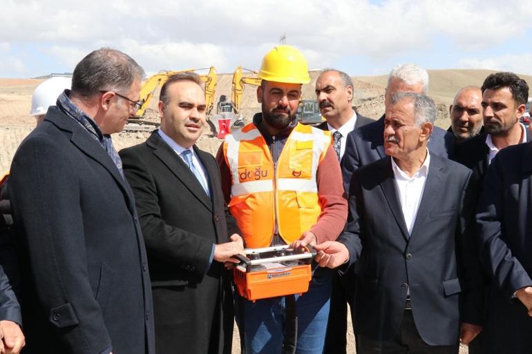 Bakan Kacır: Eser ve hizmet siyaseti, meyvelerini veriyor
