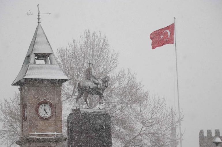 Yurdun bazı bölgeleri beyaza büründü