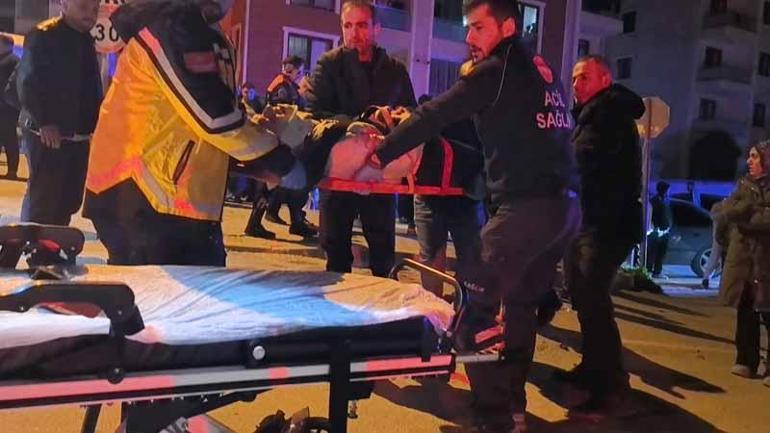 Bursada otomobil ile çarpışan motosikletin sürücüsü ağır yaralandı; kaza anı kamerada