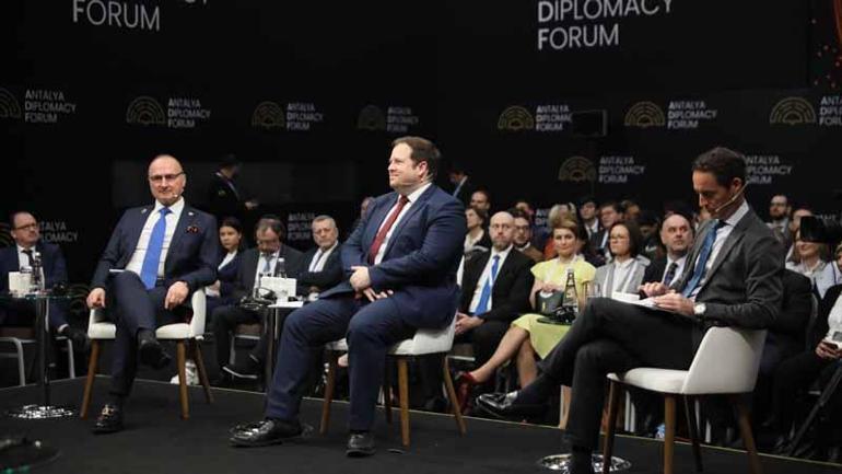 Ukrayna Dışişleri Bakanı Sybiha: Savaşı adil sonlandırmazsak, herkesin ödeyeceği bedel daha yüksek olacak