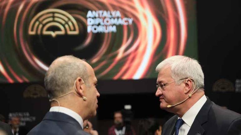 Ukrayna Dışişleri Bakanı Sybiha: Savaşı adil sonlandırmazsak, herkesin ödeyeceği bedel daha yüksek olacak