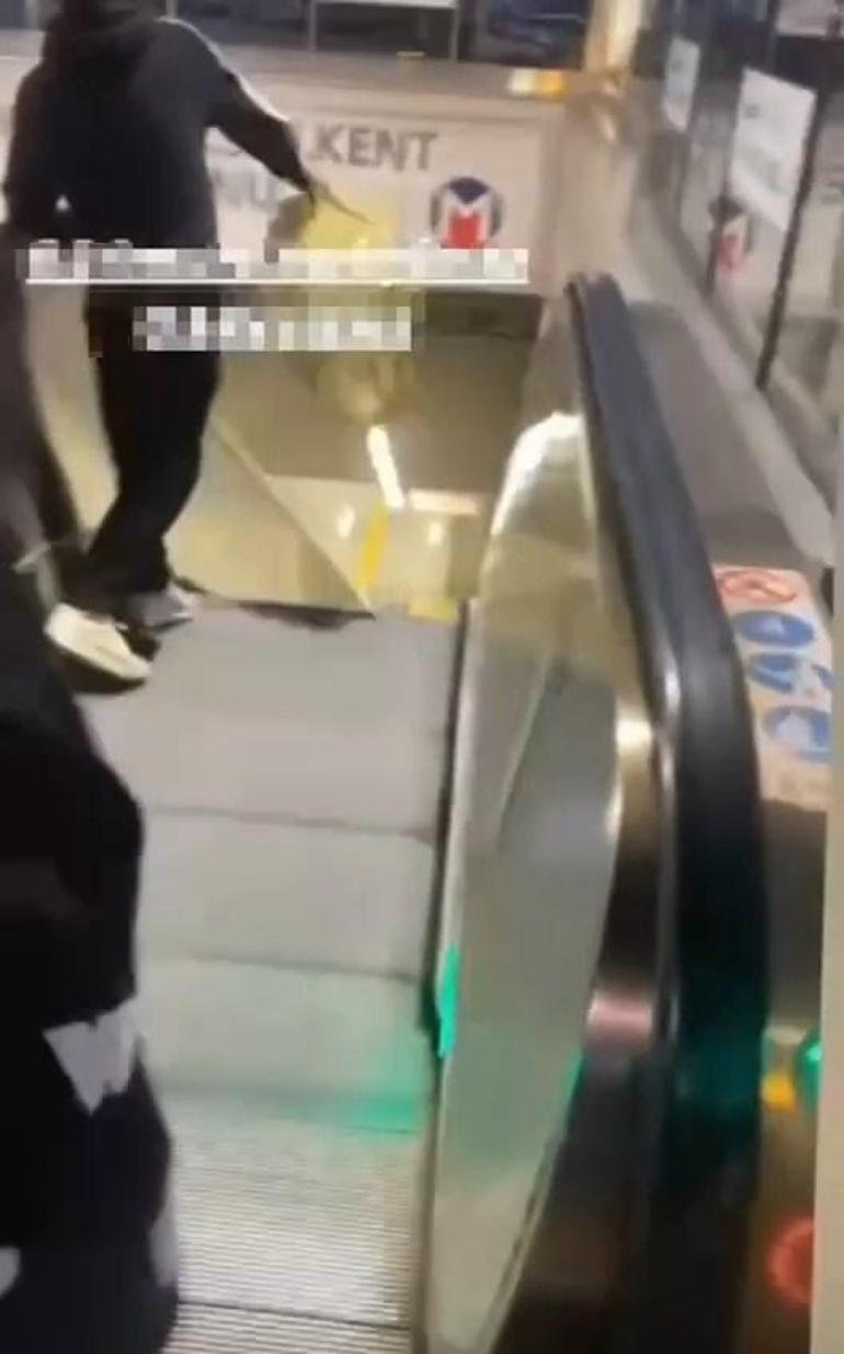 Metro istasyonuna çöp ve lastik atan şüpheliler kamerada