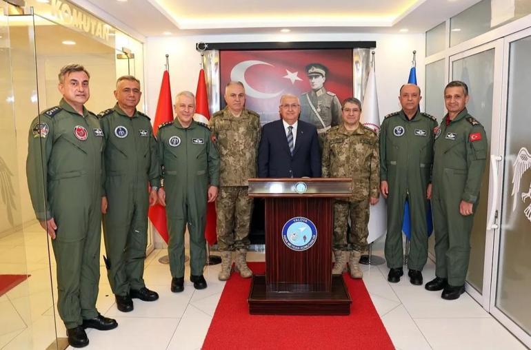 Milli Savunma Bakanı Güler Yalovada incelemelerde bulundu