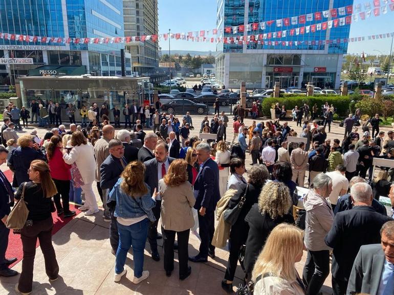 CHP Genel Merkezinde imza kampanyası