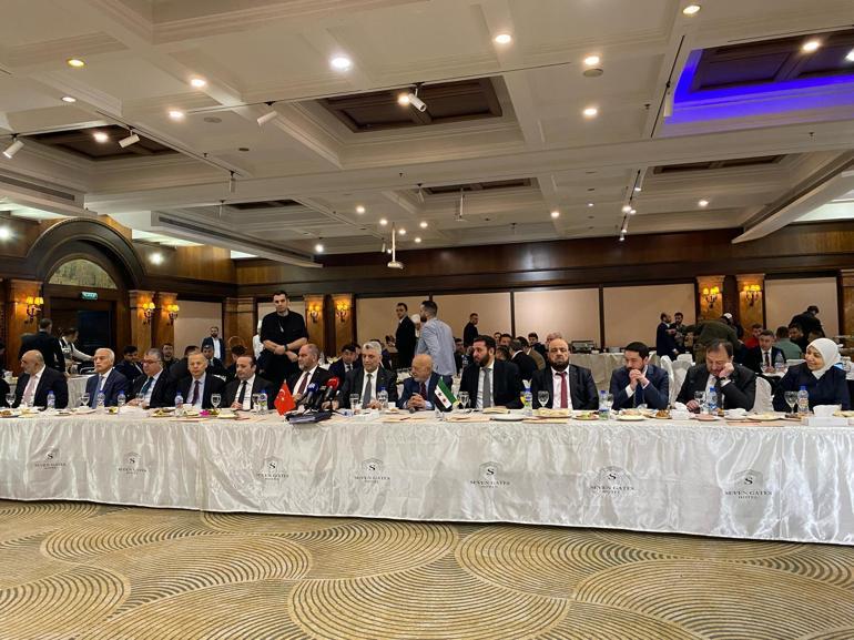 Bakan Bolat, Sivil Toplum Kuruluşları ve Suriyeli iş insanları ile bir araya geldi