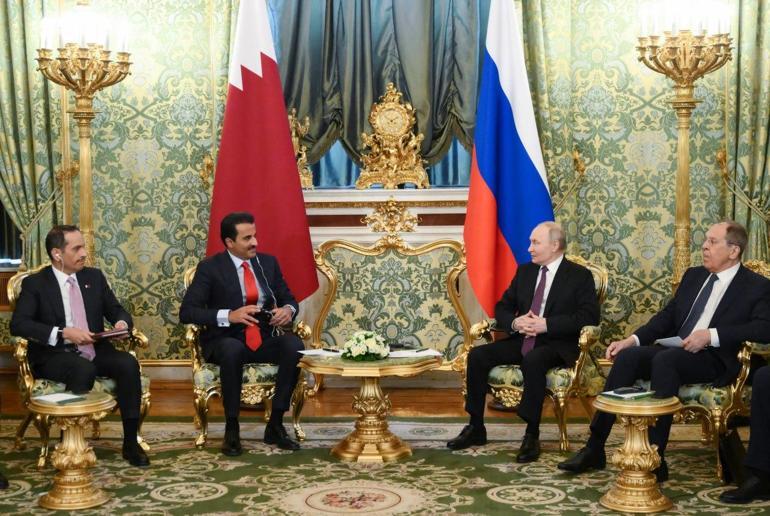 Rusya Devlet Başkanı Putin ve Katar Emiri Al Sani Moskovada bir araya geldi