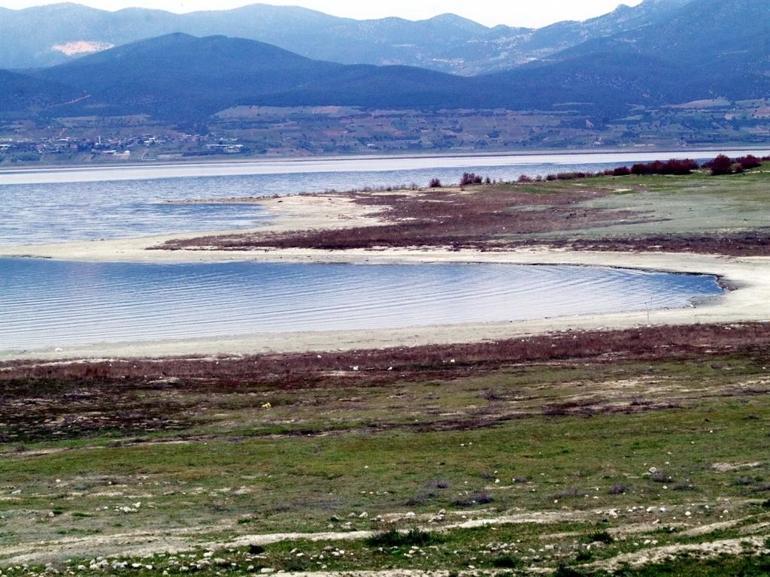 Profesörden Burdur Gölü yeşil kuşak projesiyle kurtulur önerisi