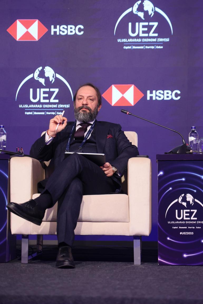 Global Ekonomi 5.0 panelinde küresel belirsizlikler ve yönetimi ele alındı