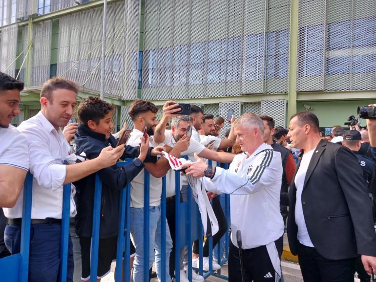 Beşiktaş’a İzmir’de coşkulu karşılama