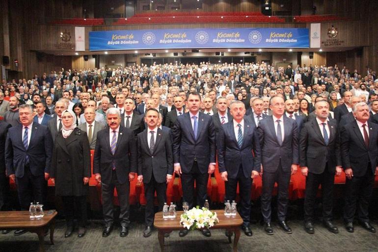 Bakan Kurum: Milletimiz emanet olarak verdiği oyla şımaranları, millete parmak sallayanları görmektedir