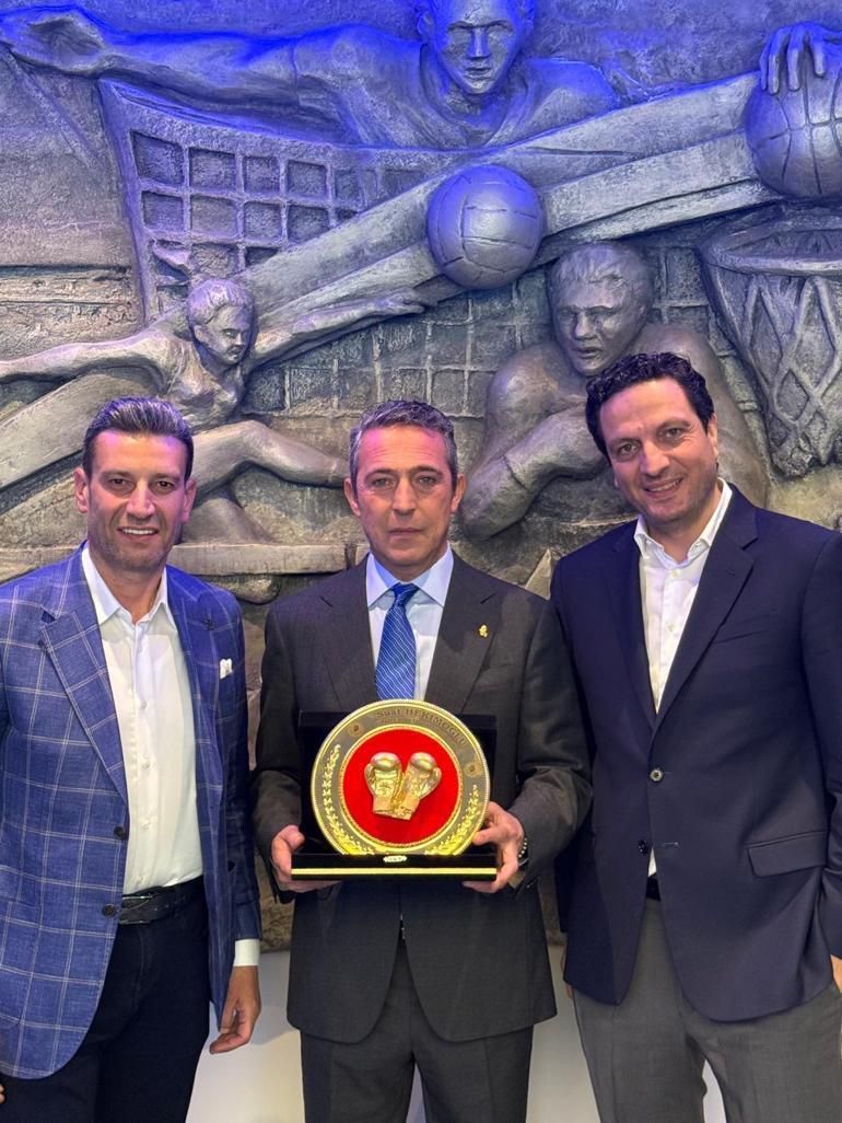 Boks Federasyonu Başkanı Suat Hekimoğlu’ndan Fenerbahçe Başkanı Ali Koça ziyaret