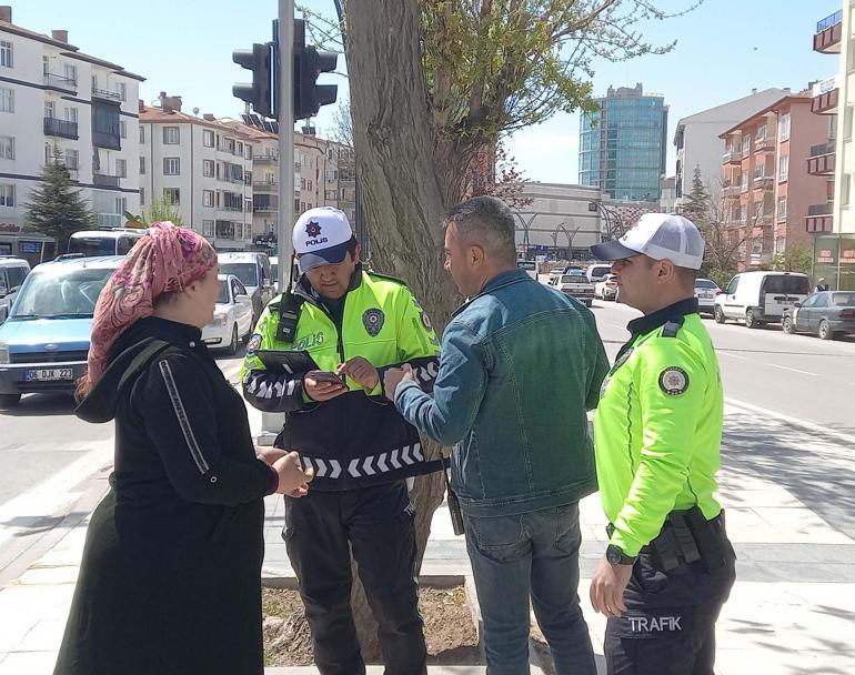 Kazada elektrikli bisikleti kullanan abla yaralı kardeşini olay yerinde bırakıp kaçtı; anne ceza yazılmamasını istedi