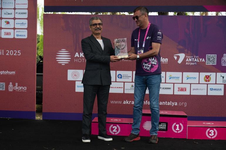 AKRA Gran Fondo’da pedallar dostluk için döndü