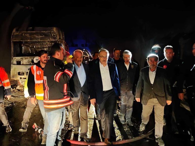 Malatyada kömür yüklü TIR tünel içinde alev aldı: Tünel 2 saat ulaşıma kapandı