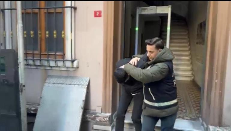 Beyoğlu’nda tamirhaneye kurşun yağdıran saldırgan yakalandı; o anlar kamerada