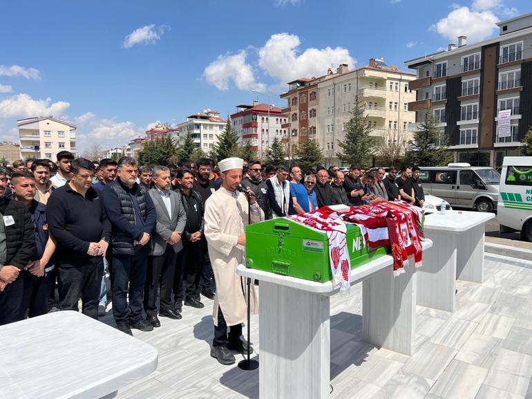 İşe giriş için fiziki test sırası beklerken kalp krizinden ölen İhsan, toprağa verildi