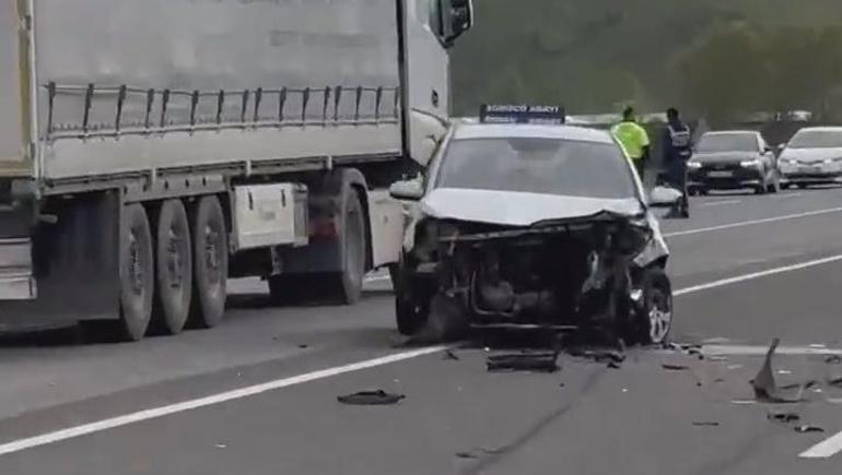 Bingölde otomobil ile sürücü kursu aracının çarpıştığı kaza kamerada: 2 yaralı