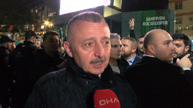 Kocaelispor Teknik Direktörü Taşdemir: Çok şükür ligi lider bitirmemiz de garanti