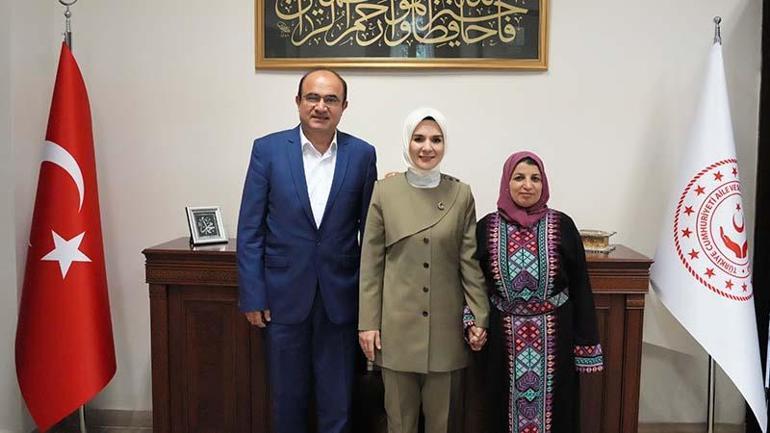 Bakan Göktaş, Gazzede gönüllü olarak görev yaparken yuva kuran profesörü paylaştı