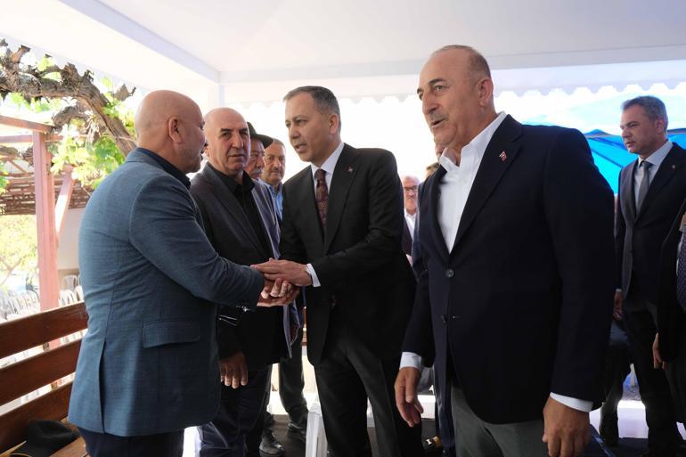 Bakan Yerlikaya ile KKTC Başbakanı Üstelden Çavuşoğluna taziye ziyareti