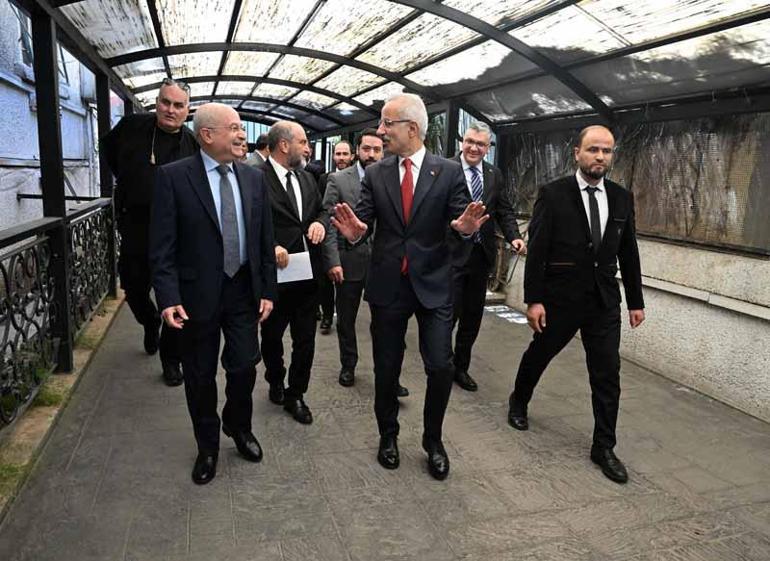 Bakan Uraloğlu, Suriye Ulaştırma Bakanı Bedir ile bir araya geldi