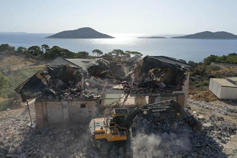 Kaşta kaçak yapı yıkım ihalesi 9uncu kez iptal edildi