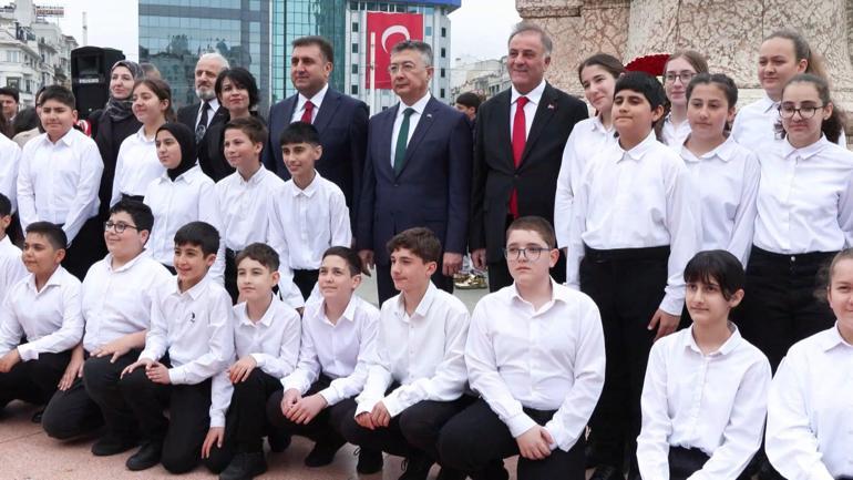 Taksim’de 23 Nisan Ulusal Egemenlik ve Çocuk Bayramı töreni