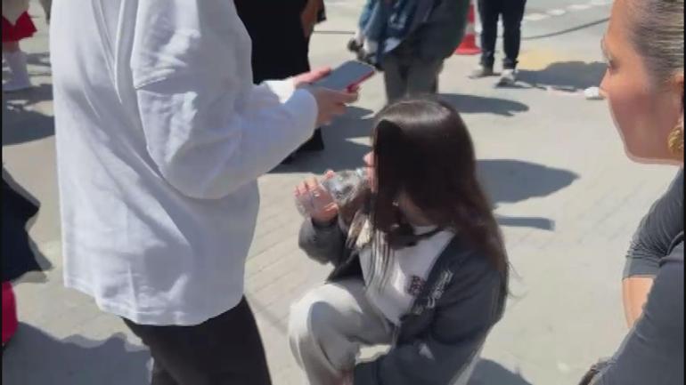 Avcılarda öğrenciler okuldaki 23 Nisan gösterilerinde depreme yakalandılar