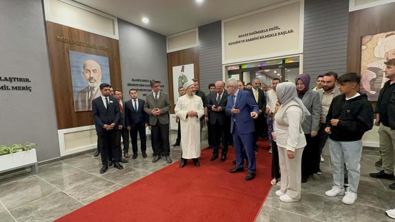 Diyanet İşleri Başkanı Erbaş: Hikmetin peşinde olalım
