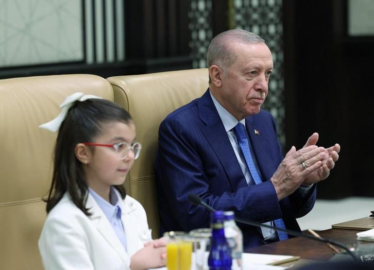 Cumhurbaşkanı Erdoğan, çocukları kabul etti