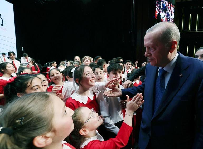 Cumhurbaşkanı Erdoğan, 23 Nisan Ulusal Egemenlik ve Çocuk Bayramı Konserini dinledi
